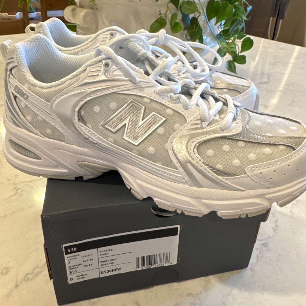 New Balance 530 Metallic Silver Polka Dot 8.5 women’s / 7 men’s tennis shoes